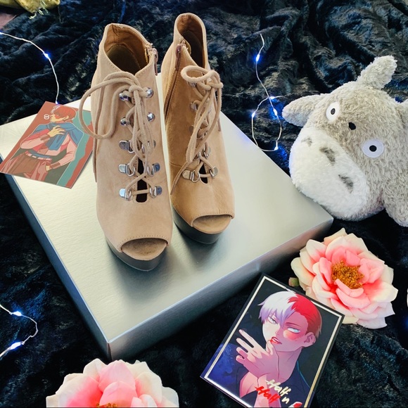 Cream Lace Up Open Toe Ankle Boot Heels - Picture 3 of 7